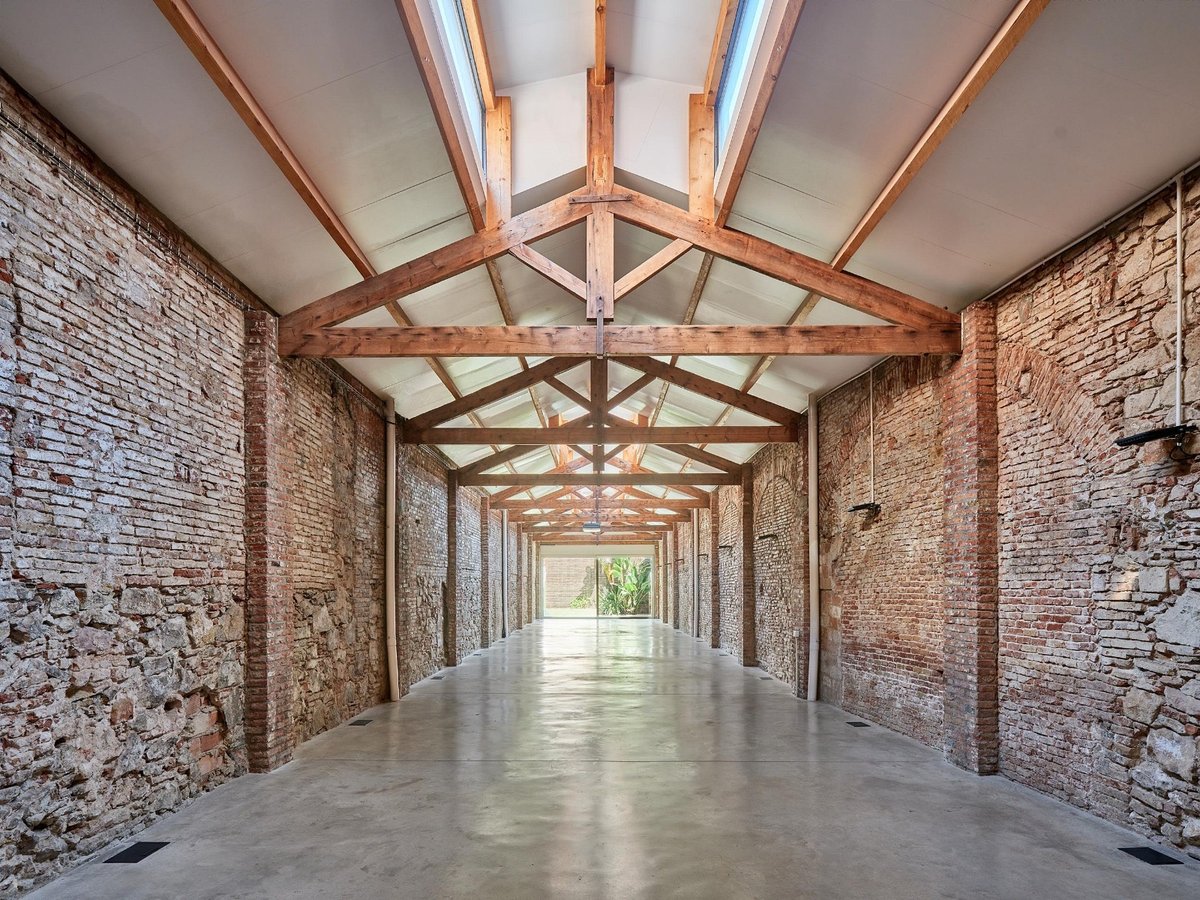 Antes — espacio vacío